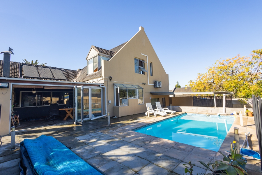 3 Bedroom Property for Sale in Wellway Park Western Cape